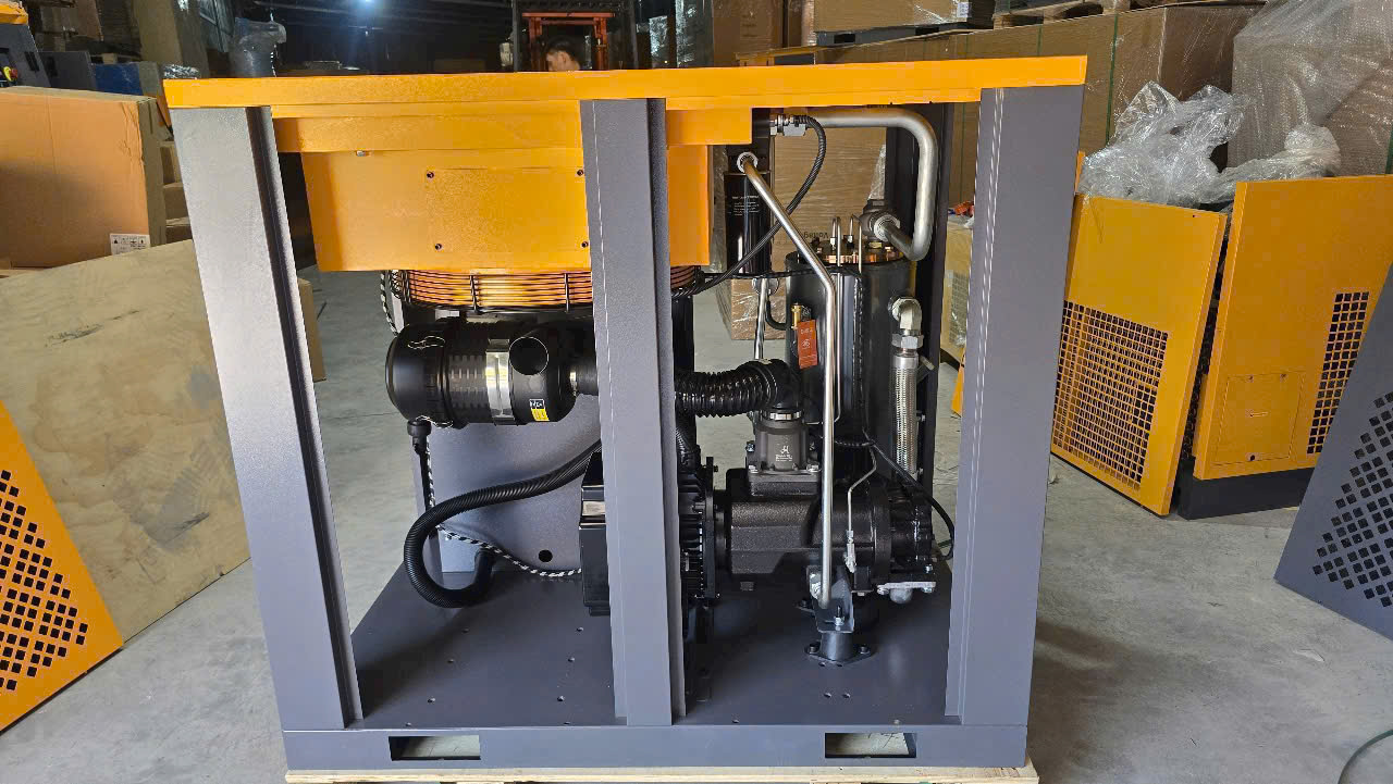 tatatatatatathai Máy nén khí DK-100PV là dòng máy nén khí trục vít biến tần chất lượng cao, vận hành êm ái, tiết kiệm điện năng, phù hợp cho nhiều ngành công nghiệp.